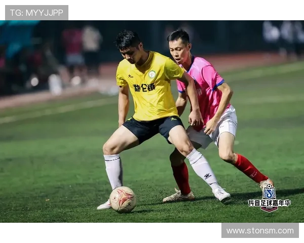 58 岁黄健翔逆龄爆发！这脚世界波点燃抖音足球嘉年华