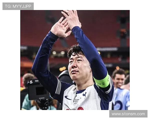 泪洒首尔！孙兴慜告别战全场致敬，父亲含泪见证传奇谢幕