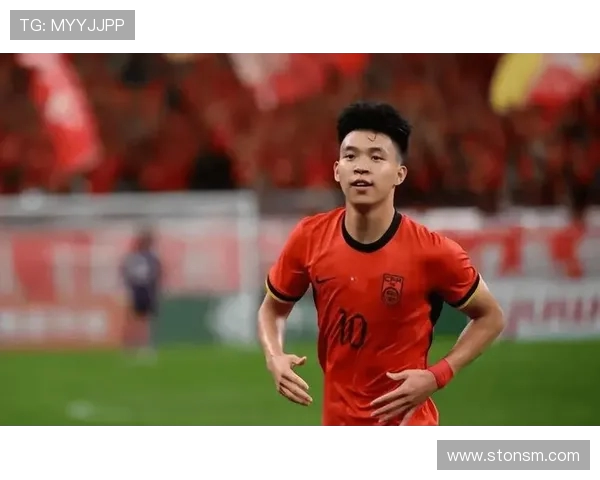 黄希扬点赞国足新星：王钰栋们的未来值得期待